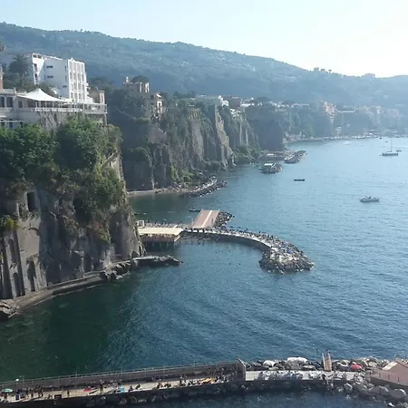 City Center Atmosphere Апартаменты Сорренто